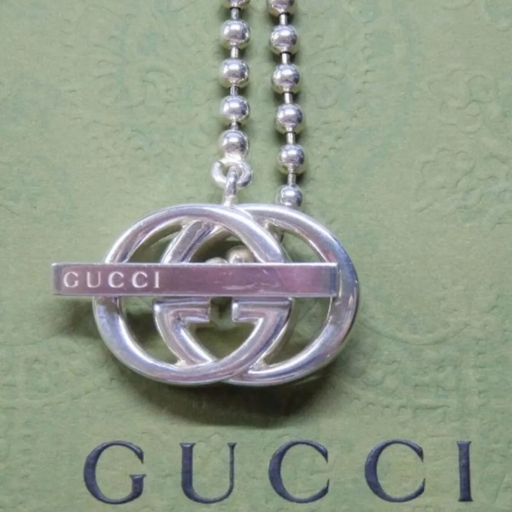 Gucci necklace ✨️ a beautiful 😍 piece of Italian Luxury! - Picture 2 of 8